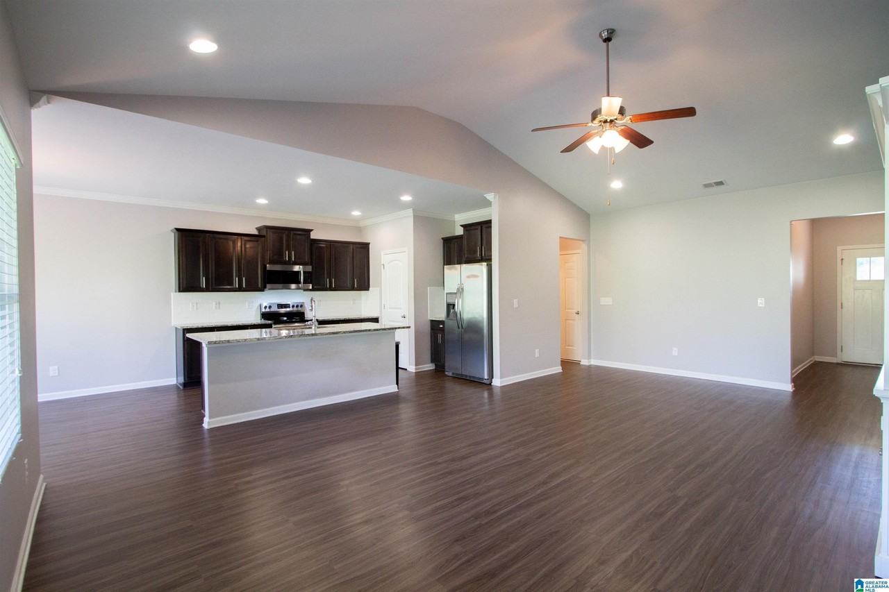 1068 Aronimink Dr - Photo 5 of 40
