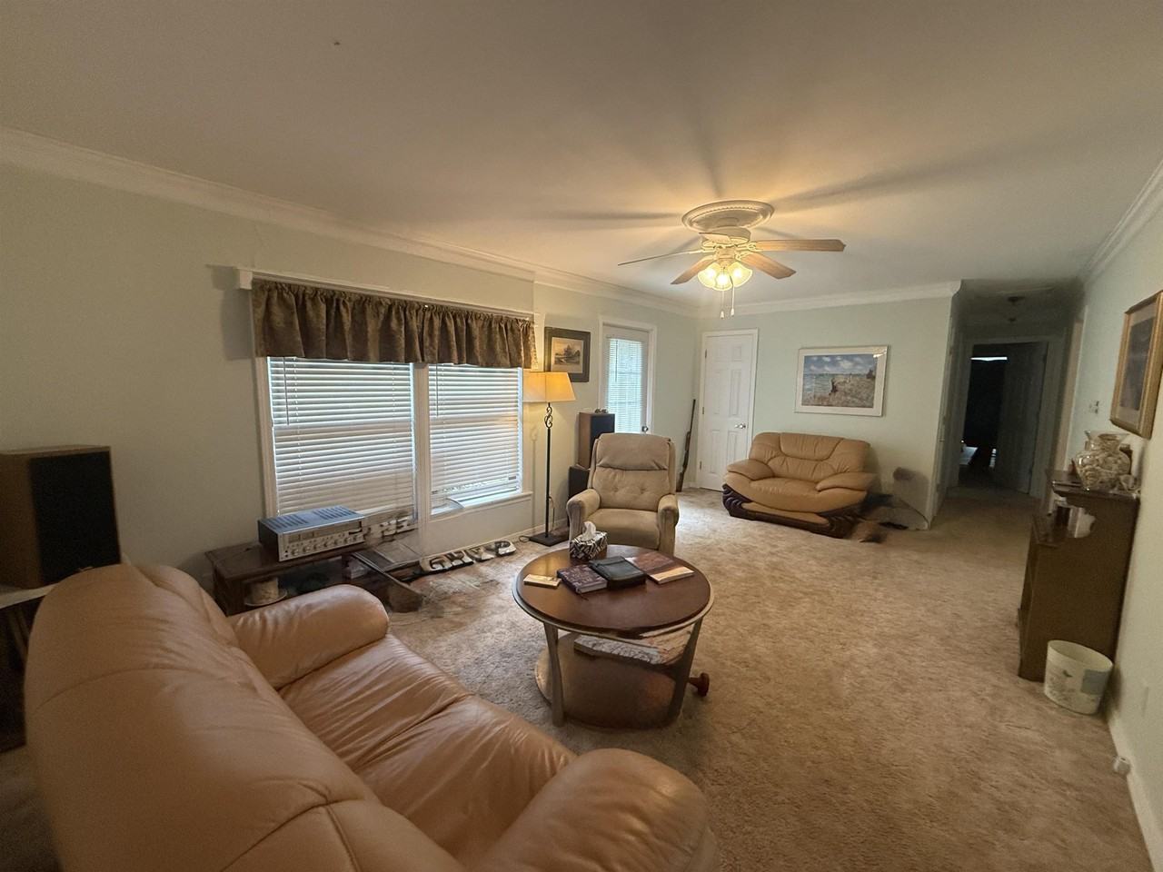 209 Sequoia Ln - Photo 3 of 27