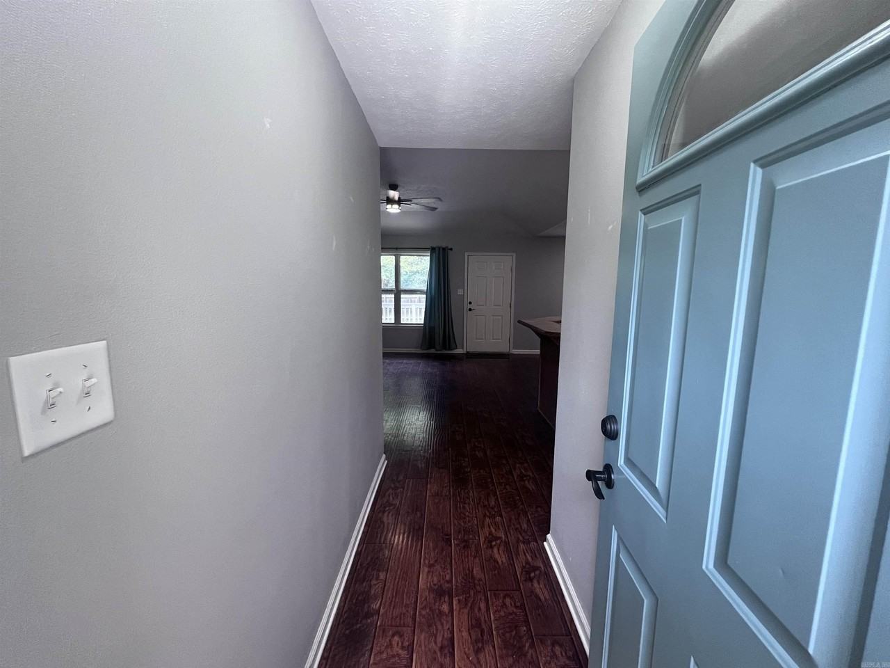 34 Shamsie Dr - Photo 5 of 31