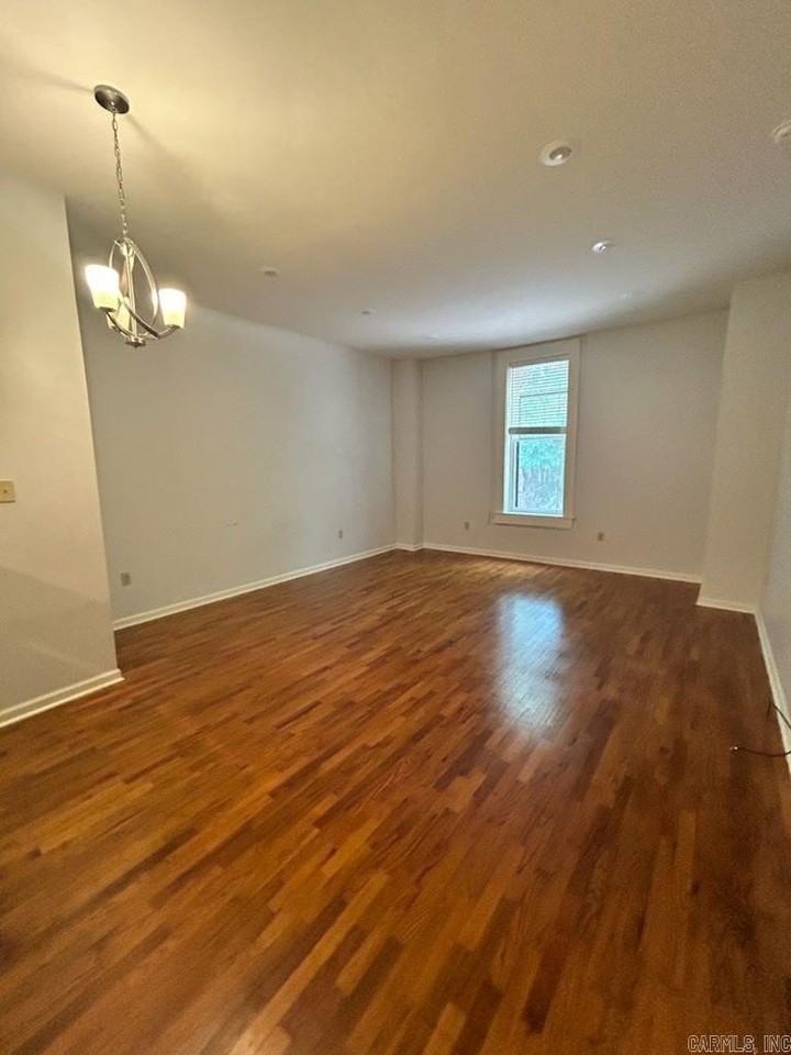 1500 Center St #8 - Photo 3 of 11