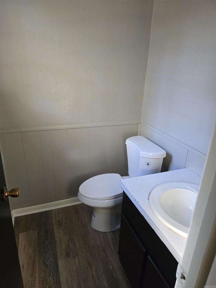 11015 Charlotte Dr - Photo 5 of 6