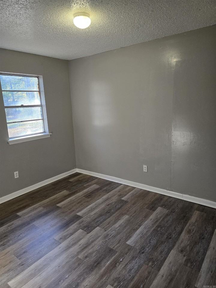 11015 Charlotte Dr - Photo 6 of 6