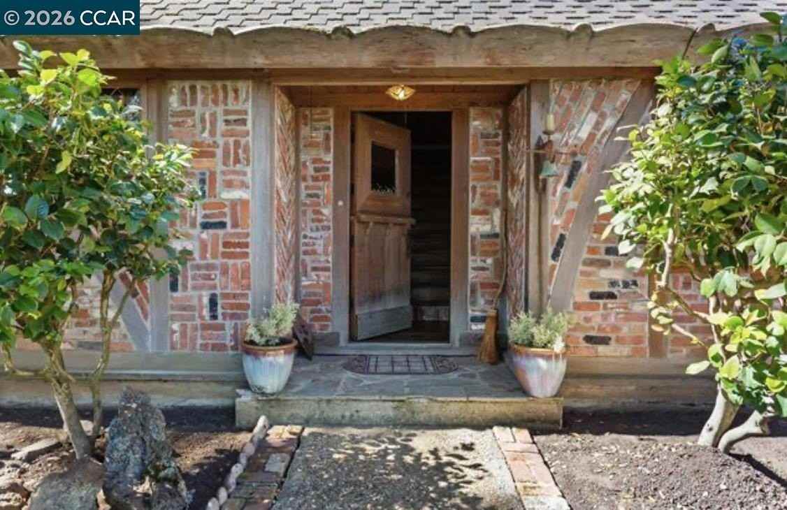 10 El Rincon - Photo 2 of 19