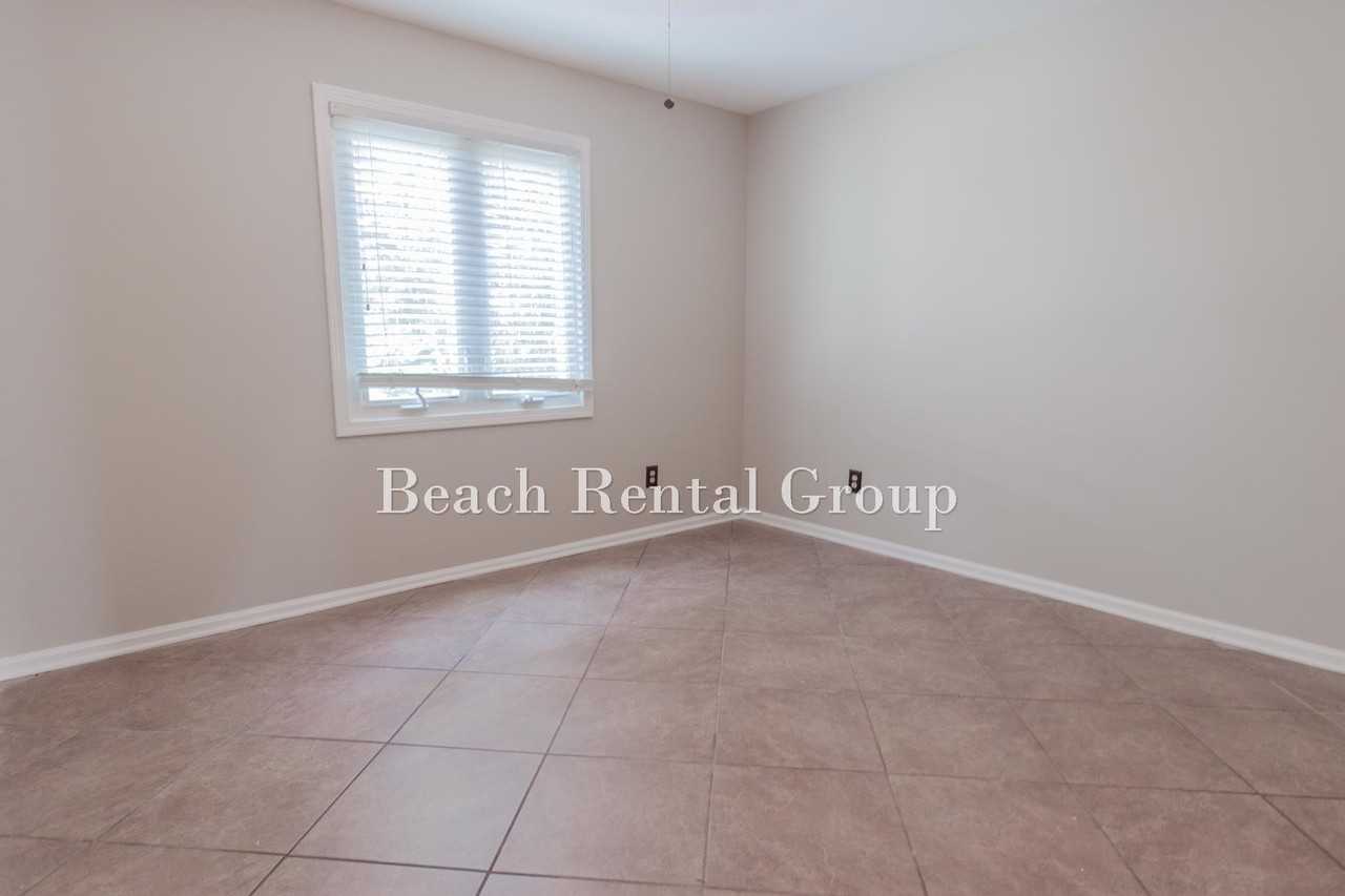 2010 Sand Dunes Dr #201 - Photo 4 of 25