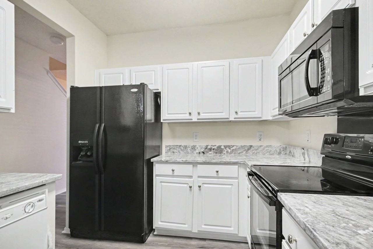 113 Olde Towne Way #3 - Photo 2 of 33