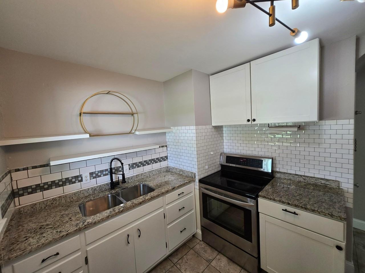 3250 Dresden St - Photo 6 of 20