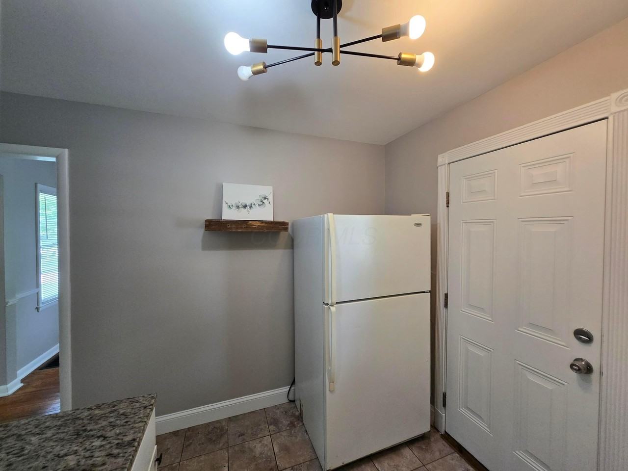 3250 Dresden St - Photo 7 of 20
