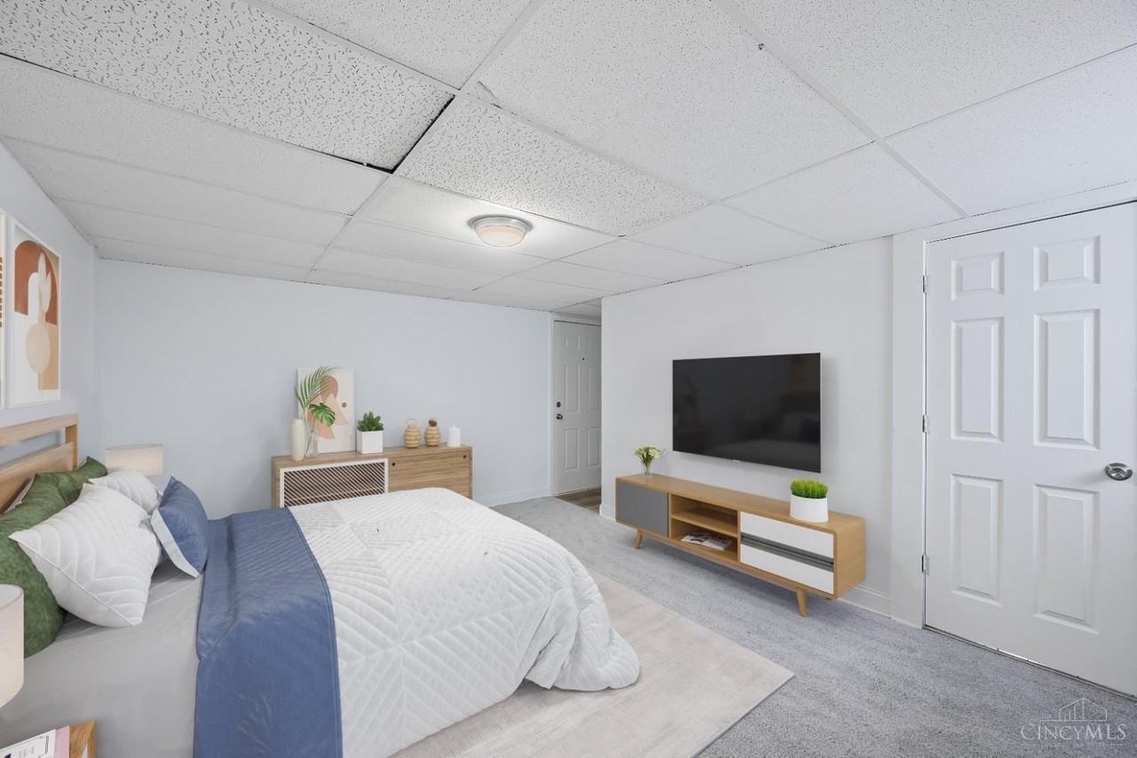 825 William Howard Taft Rd #40 - Photo 5 of 7