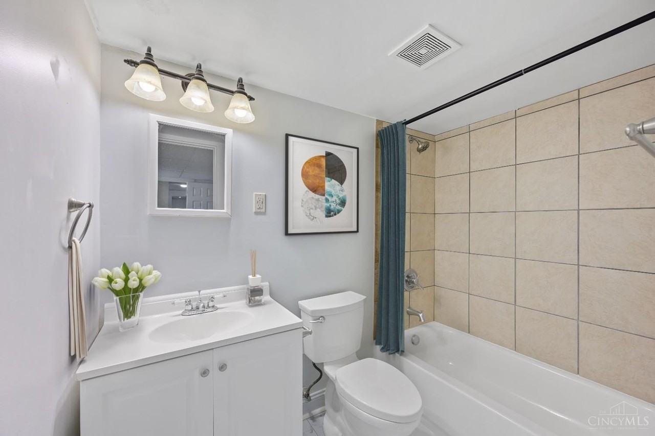 825 William Howard Taft Rd #40 - Photo 7 of 7