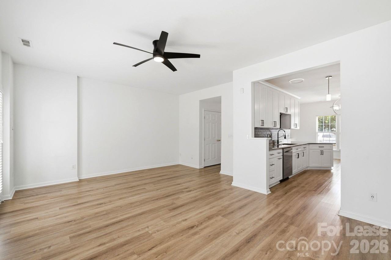 12309 Jessica Pl - Photo 4 of 26