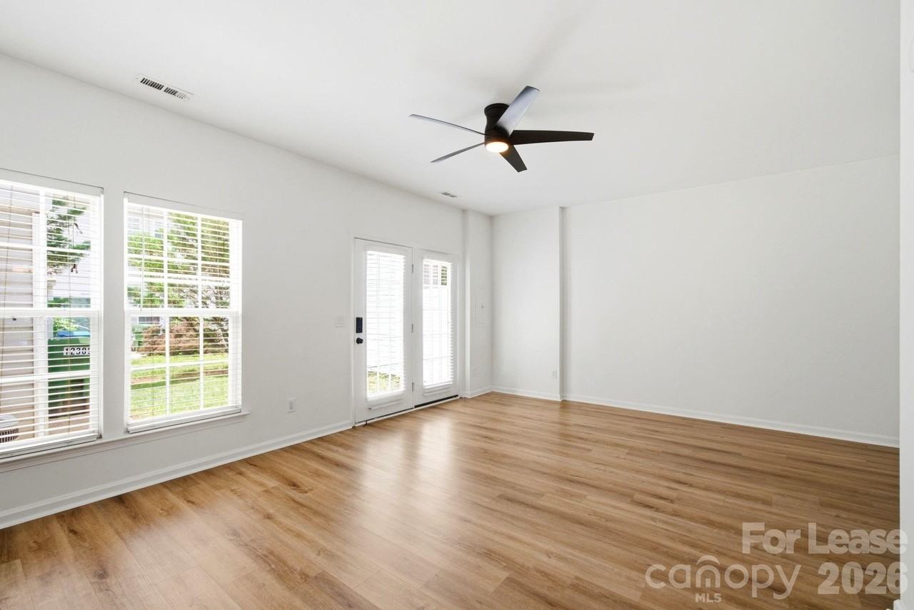 12309 Jessica Pl - Photo 5 of 26
