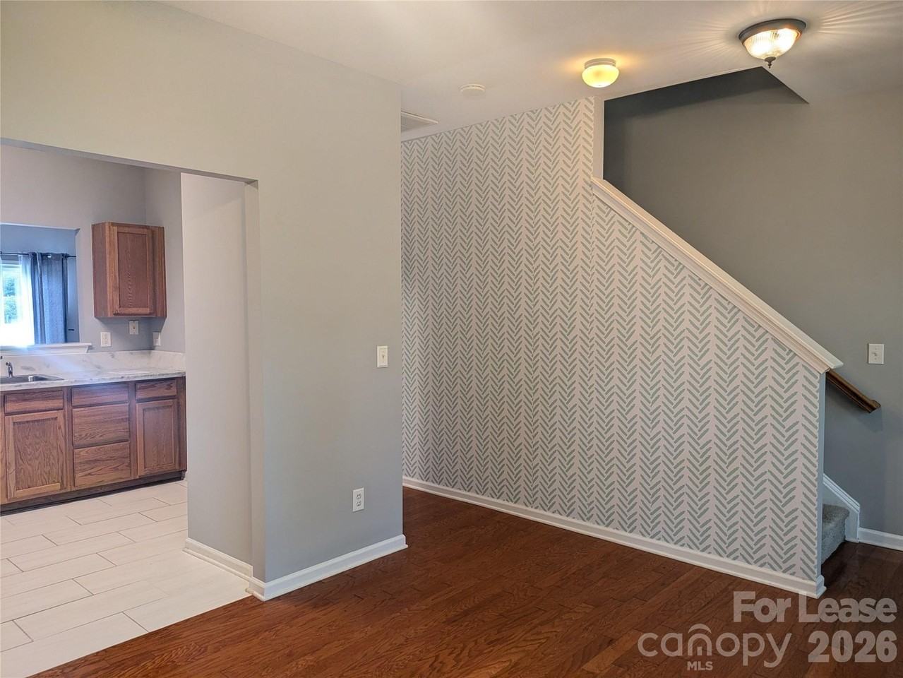 18474 Streamline Ct - Photo 3 of 20