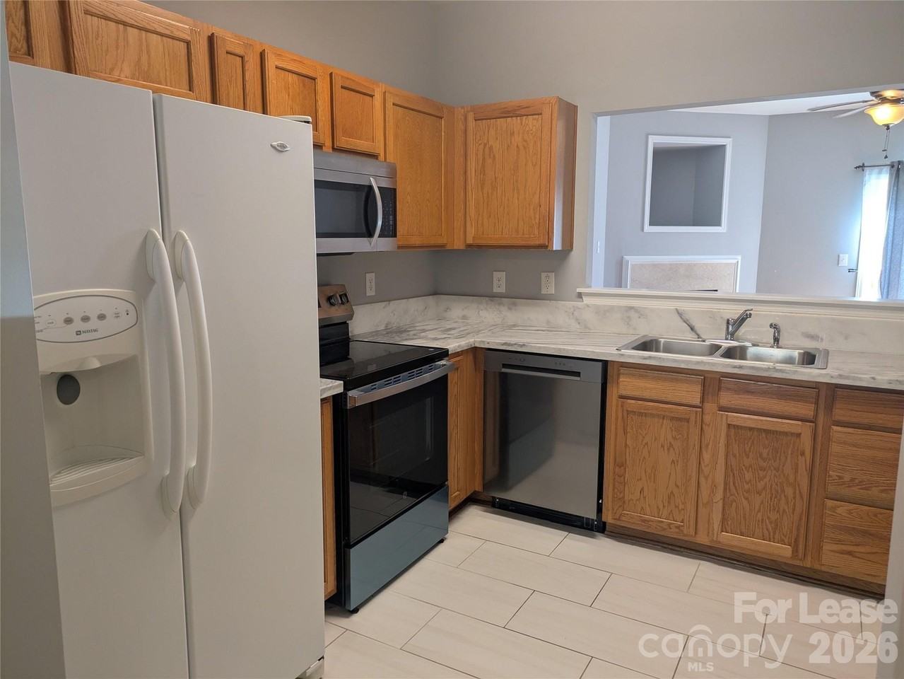 18474 Streamline Ct - Photo 6 of 20