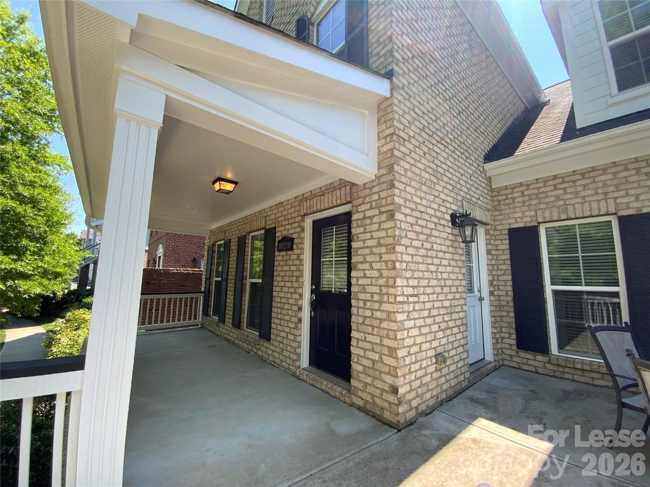 10220 Vanguard Pkwy - Photo 4 of 34