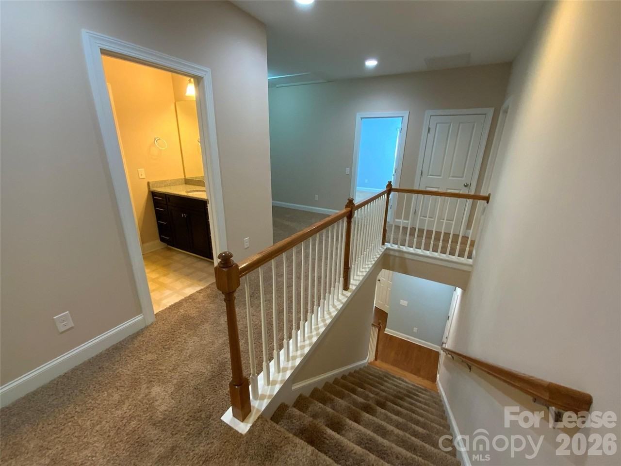 10220 Vanguard Pkwy - Photo 6 of 34