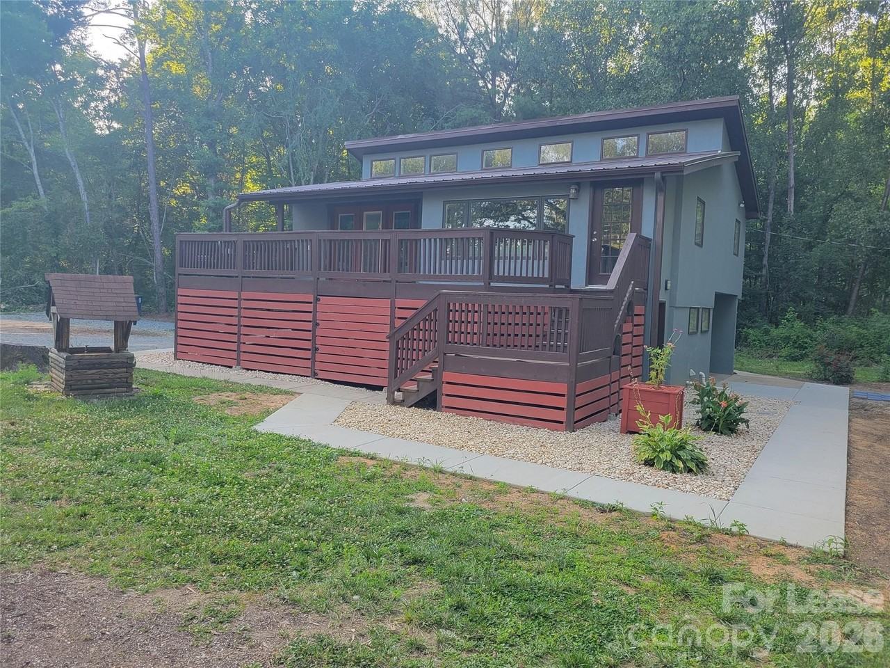 6702 Woodlawn Ln - Photo 3 of 20
