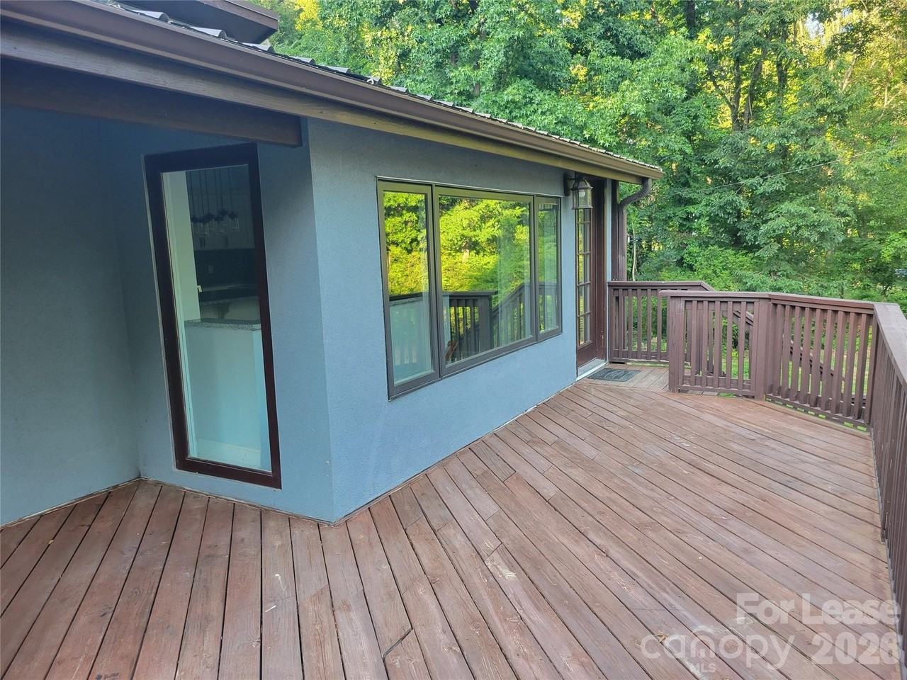 6702 Woodlawn Ln - Photo 5 of 20