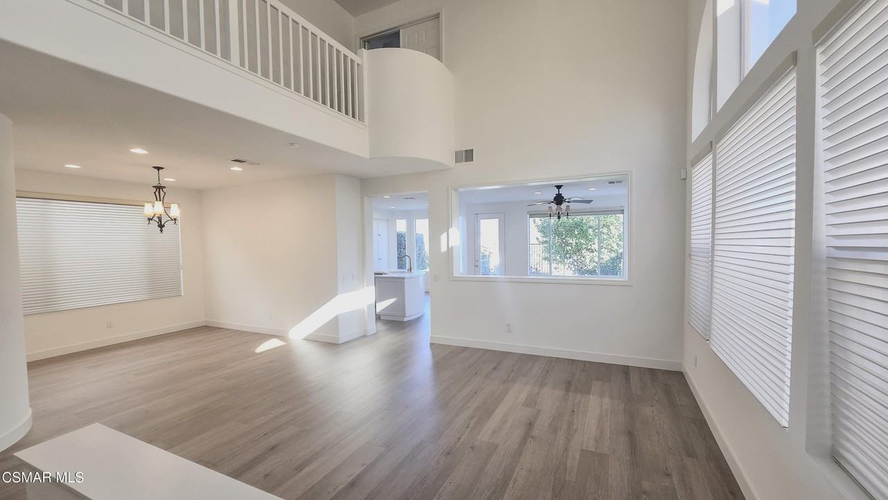 3058 Blazing Star Dr - Photo 4 of 34