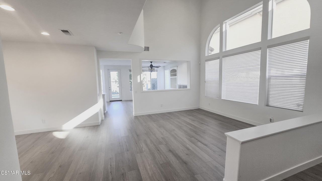 3058 Blazing Star Dr - Photo 5 of 34