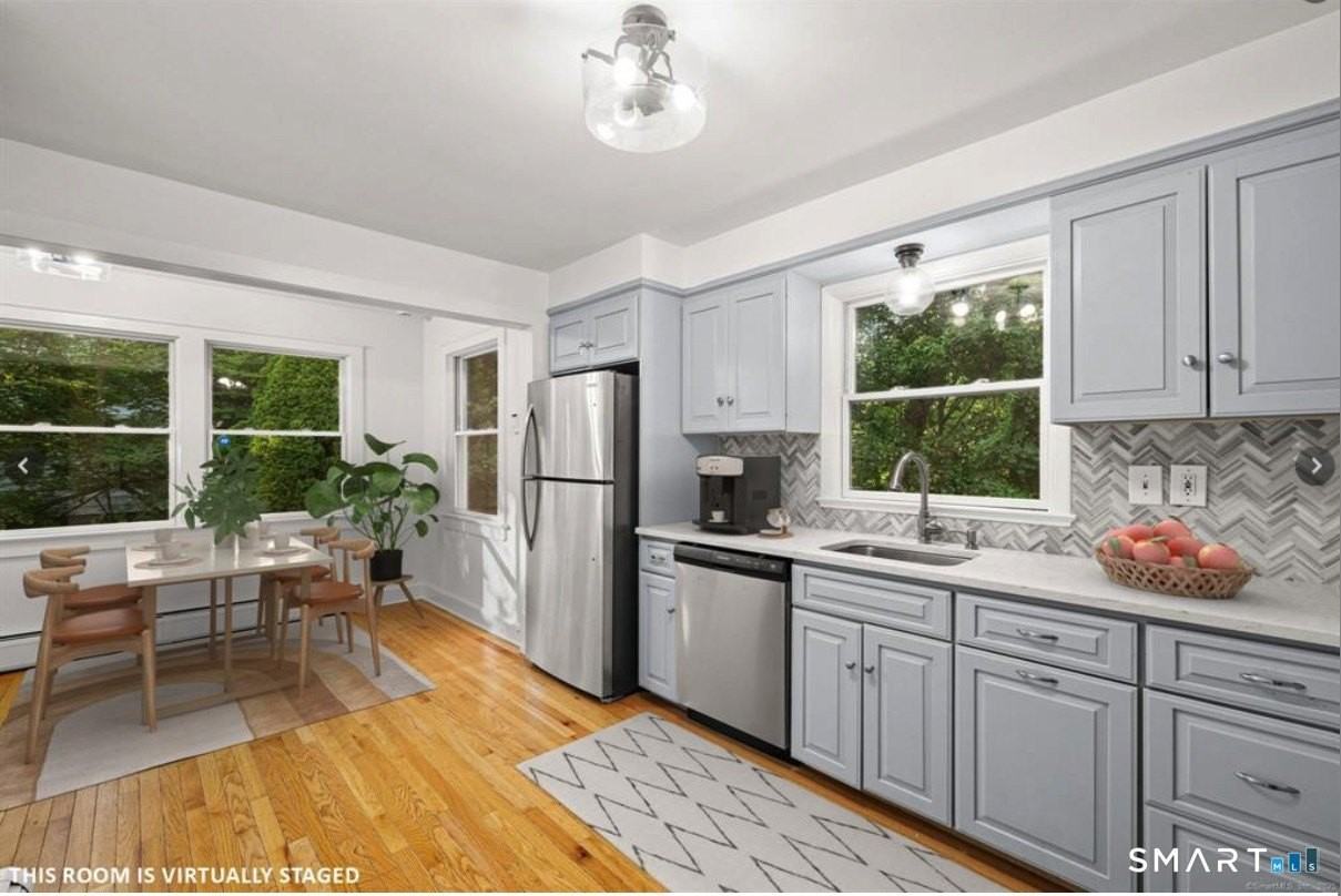 412 Main St - Photo 2 of 25