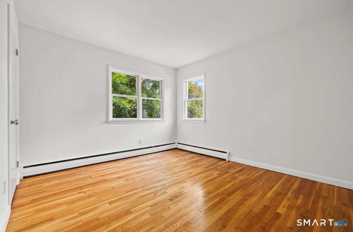 412 Main St - Photo 7 of 25