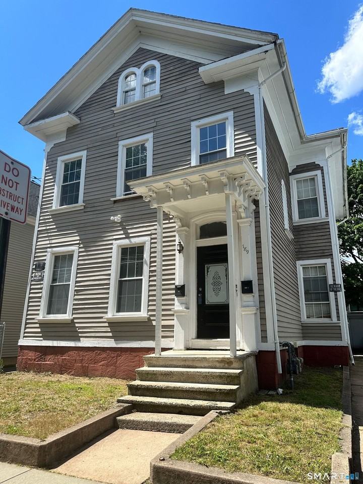 189 Putnam St - Photo 2 of 26