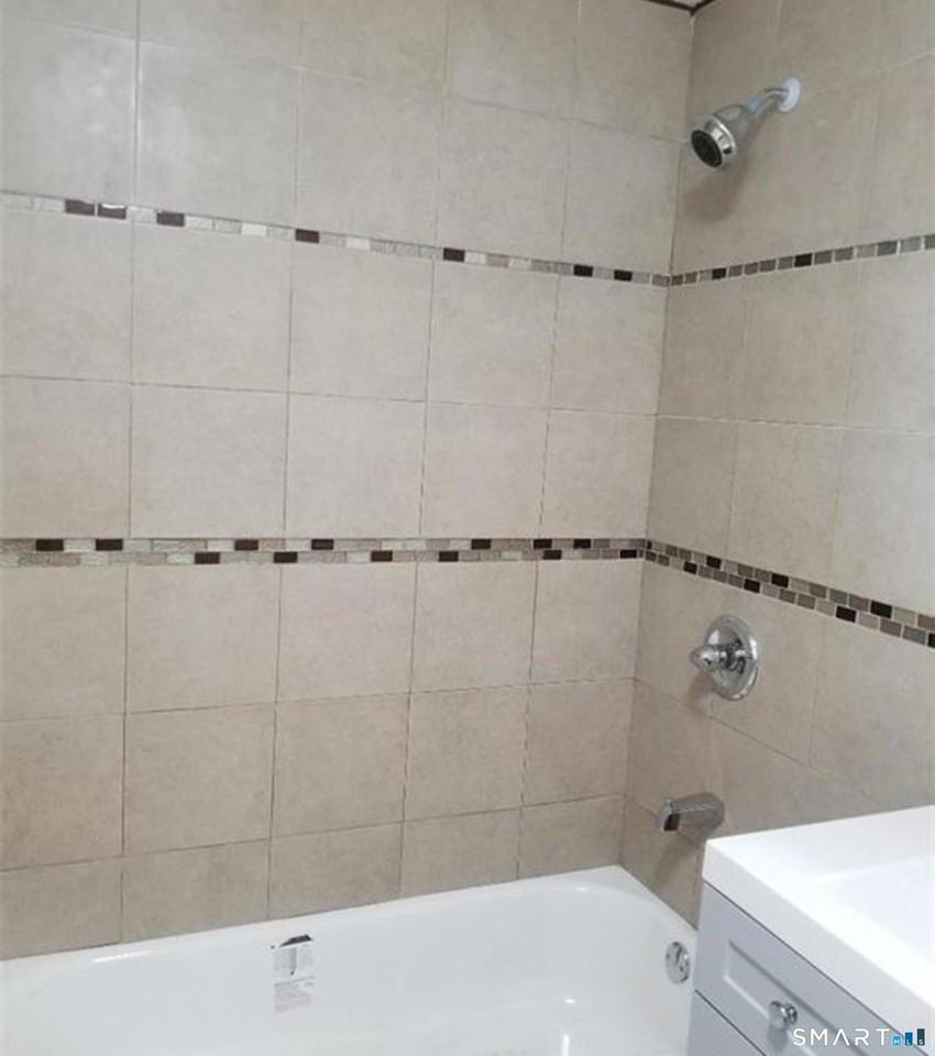332 Baldwin St #2R - Photo 3 of 12