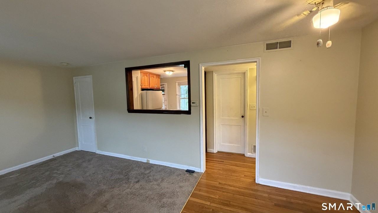 227 Spencer St - Photo 5 of 15
