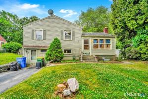 featured image of 71 Devonwood Dr