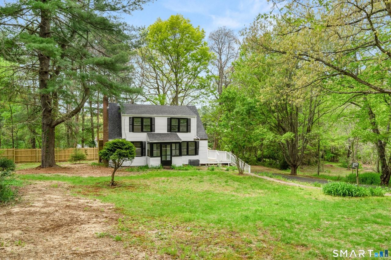 1335 Wolf Hill Rd - Photo 2 of 21