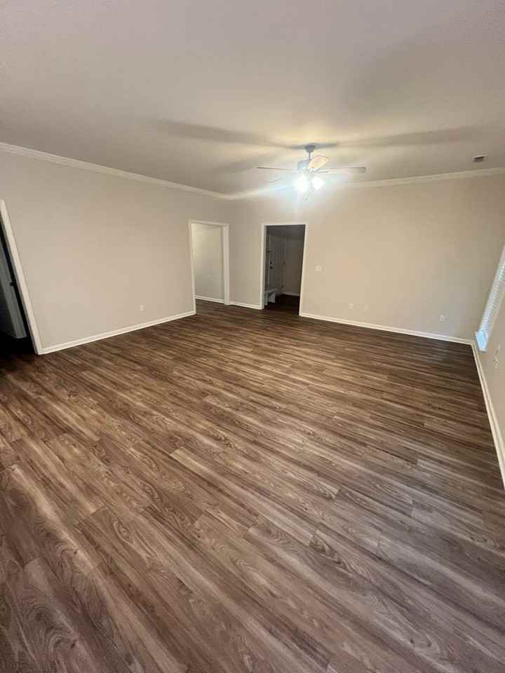 568 Ridgeland Rd - Photo 4 of 14