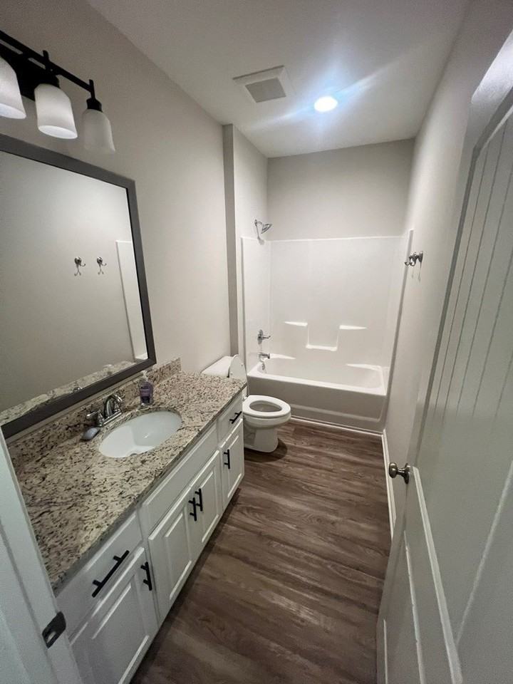 568 Ridgeland Rd - Photo 7 of 14