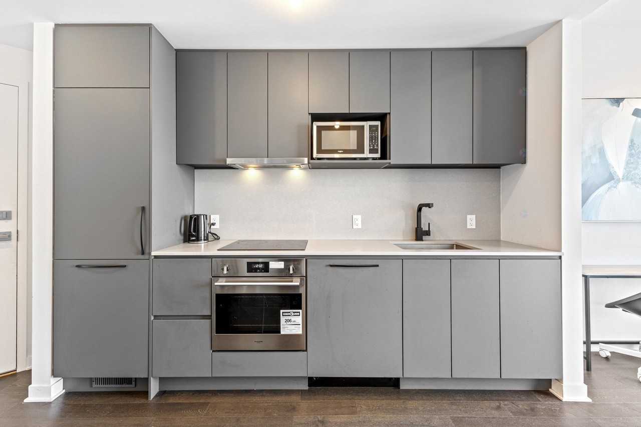 1160 Rue Mackay — photo 3