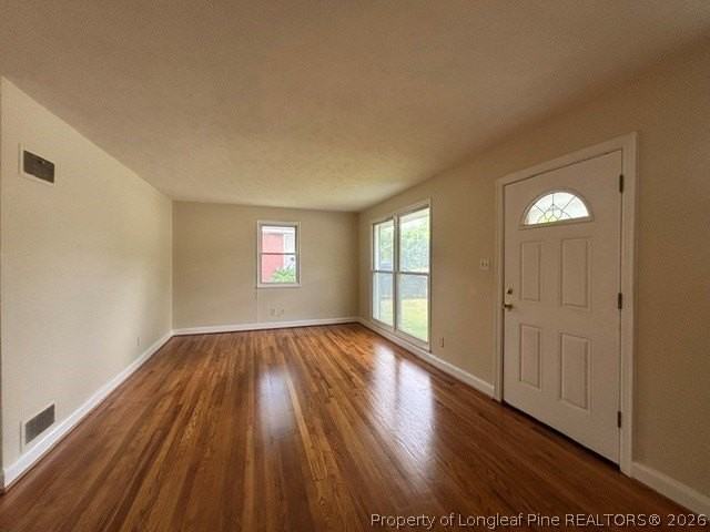 469 Mcphee Dr - Photo 5 of 13
