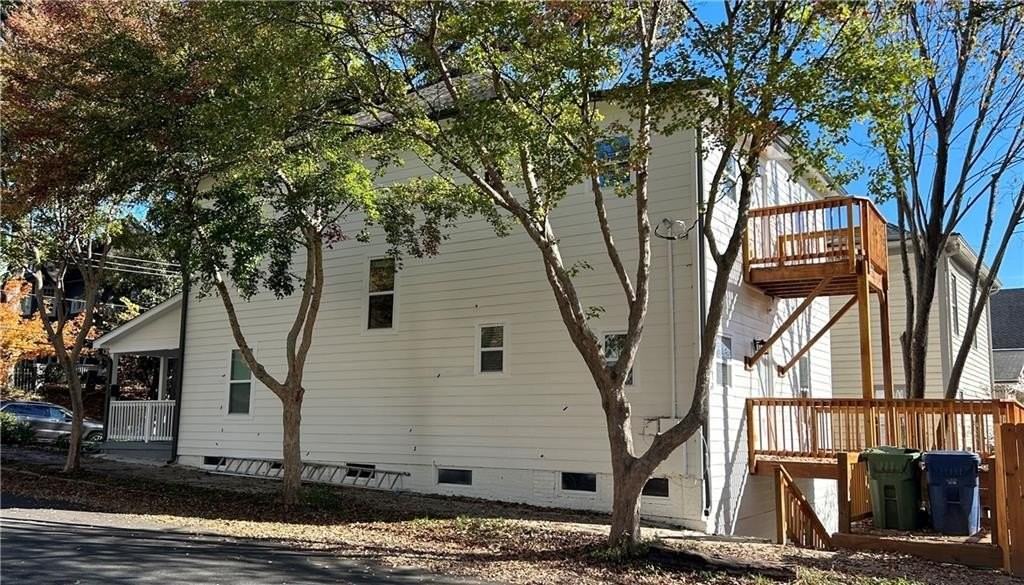 559 Angier Ave Ne - Photo 3 of 28