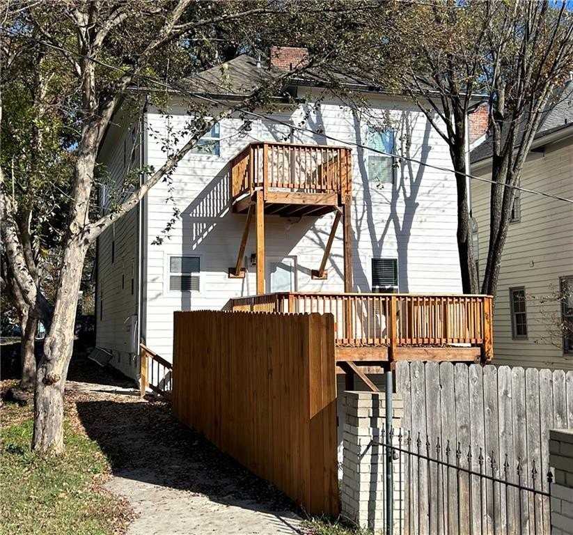 559 Angier Ave Ne - Photo 4 of 28