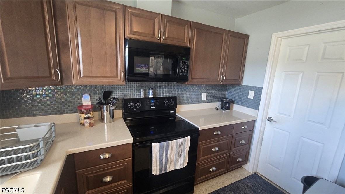 18079 Constitution Cir - Photo 7 of 25