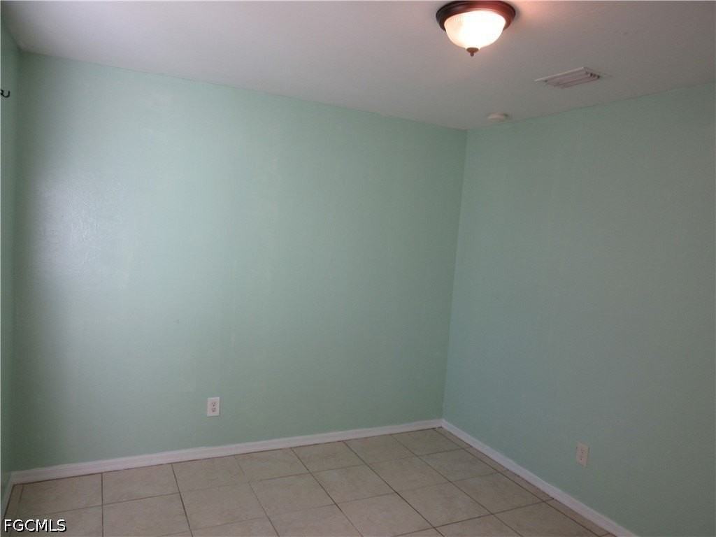 922 Eisenhower Blvd - Photo 4 of 22