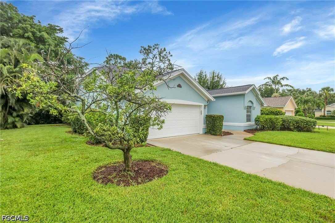 22203 Seashore Cir - Photo 4 of 45