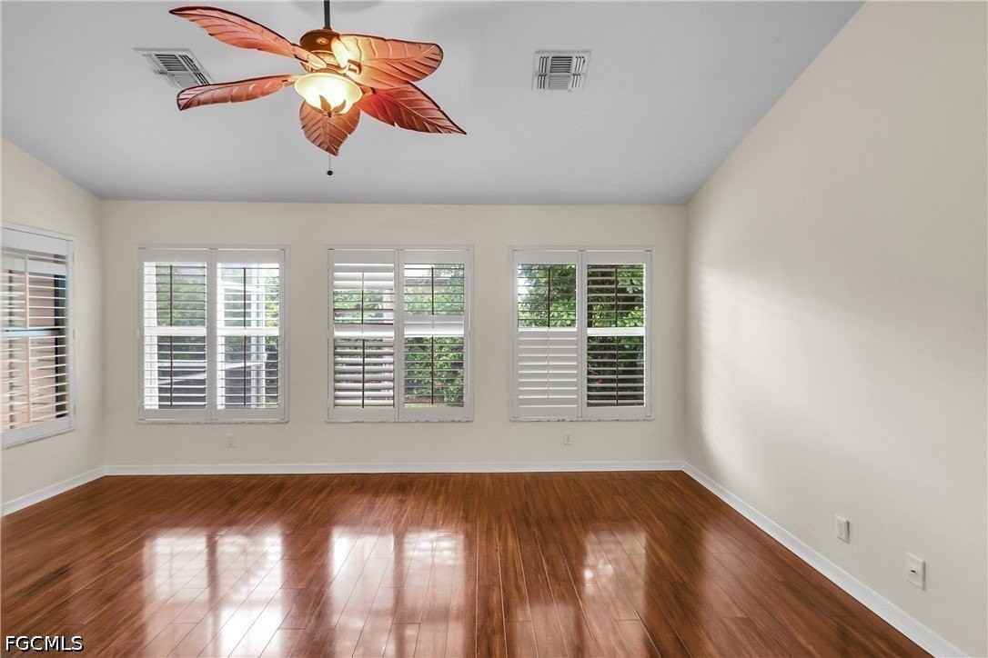 22203 Seashore Cir - Photo 7 of 45