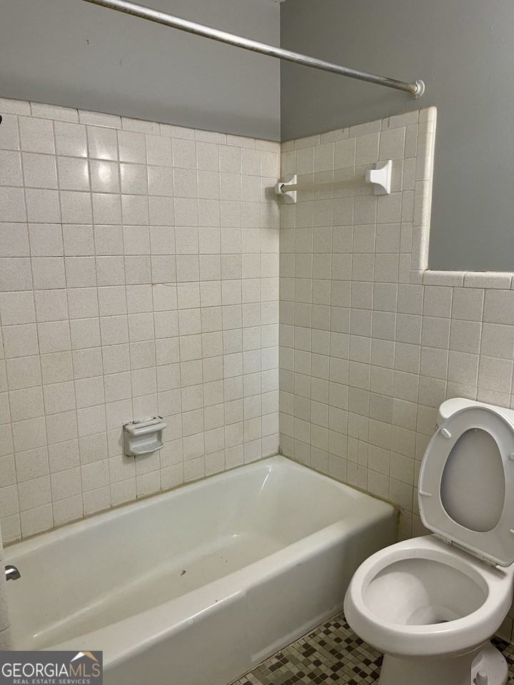 630 Burson Ave #7 - Photo 7 of 7