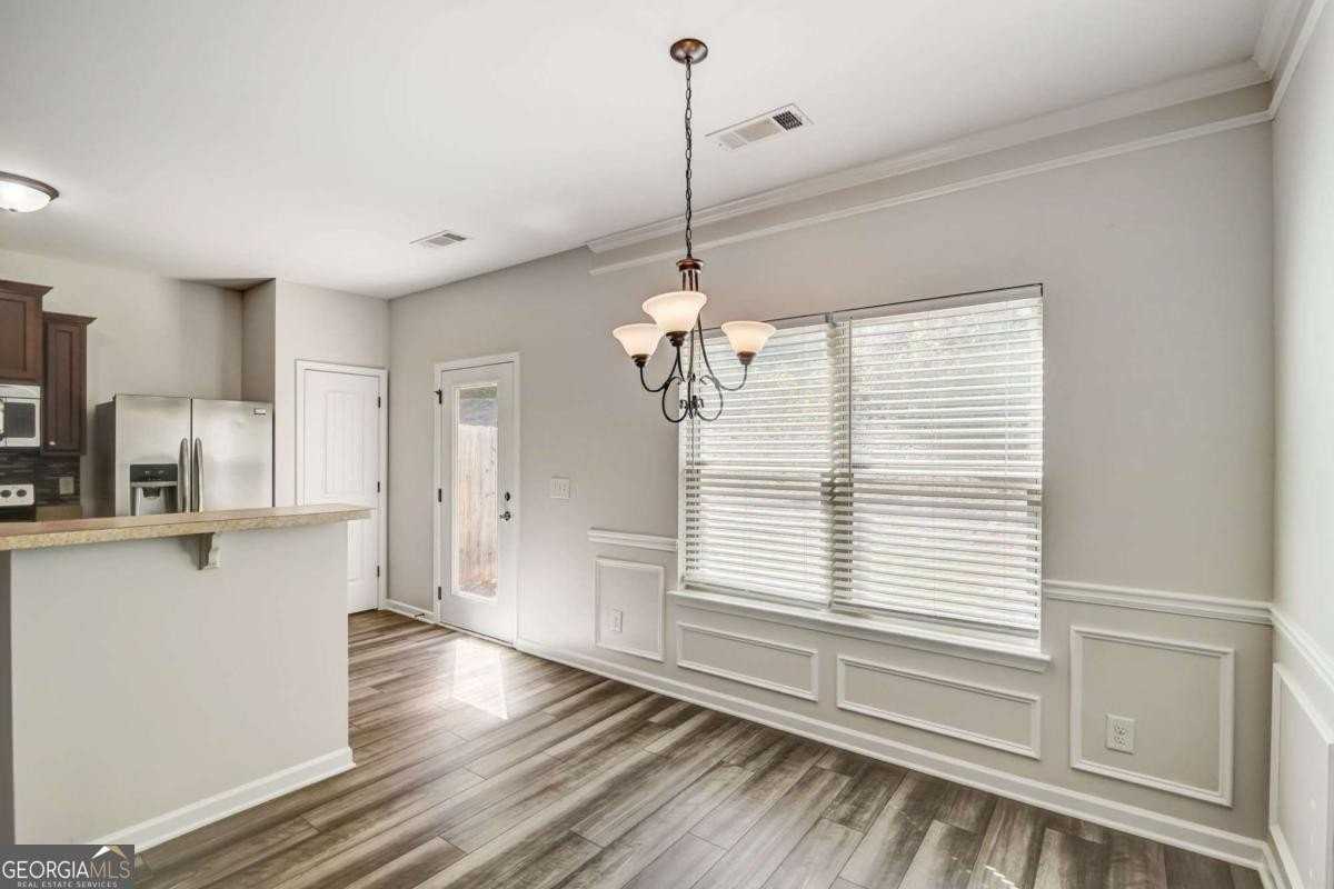 544 Oakside Pl - Photo 4 of 26