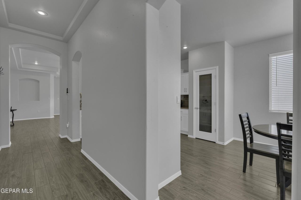 7846 Enchanted Ridge Dr - Photo 6 of 32