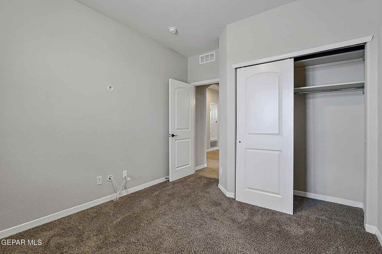 13752 Newton Ct - Photo 7 of 35