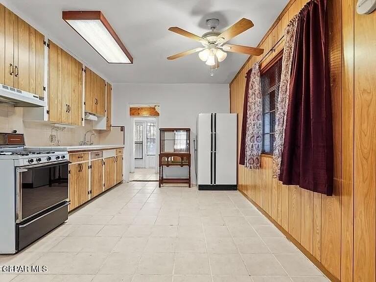 3222 Frankfort Ave #A - Photo 6 of 10