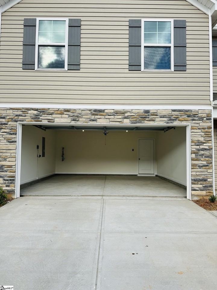 6079 Willutuck Dr - Photo 2 of 17