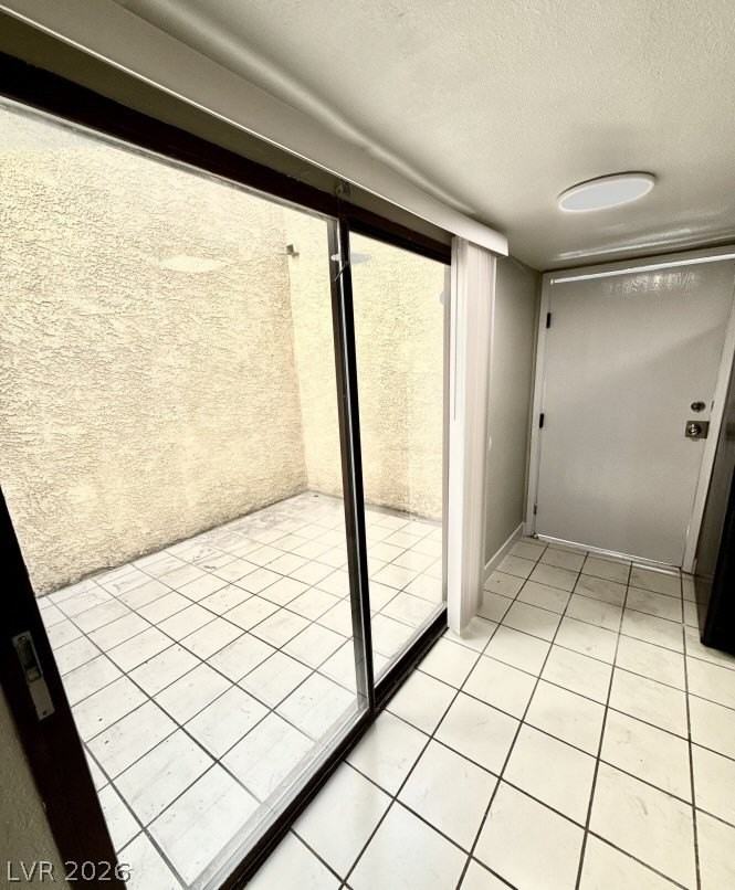 2654 Aracatuba Ave - Photo 4 of 21
