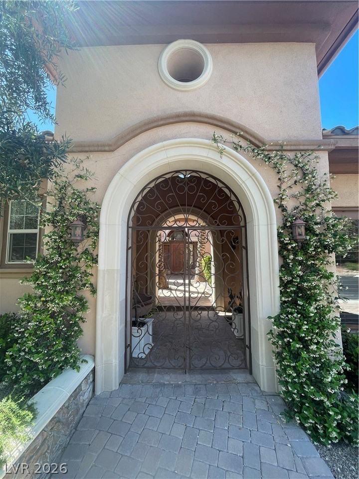 53 Avenida Sorrento - Photo 2 of 50
