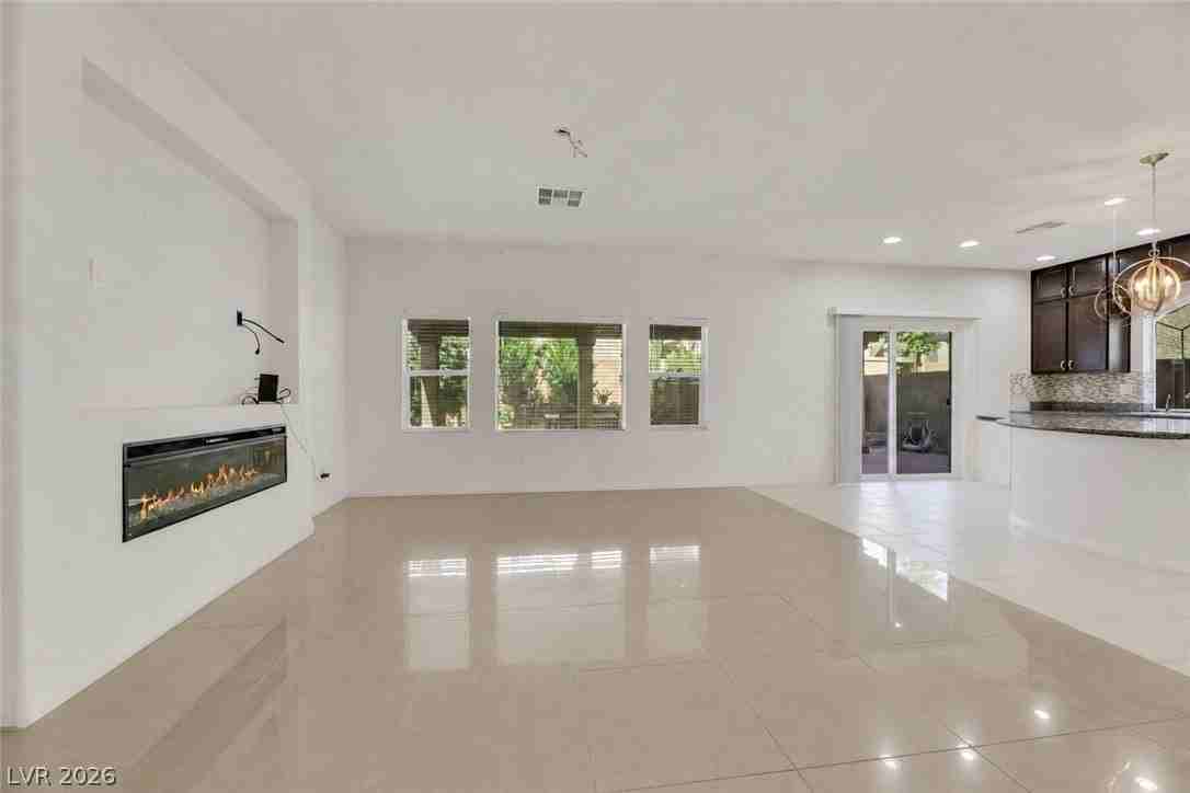 10185 Bishops Peak Ct - Photo 3 of 10