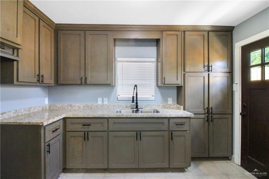 322 E Esplanada St - Photo 2 of 13